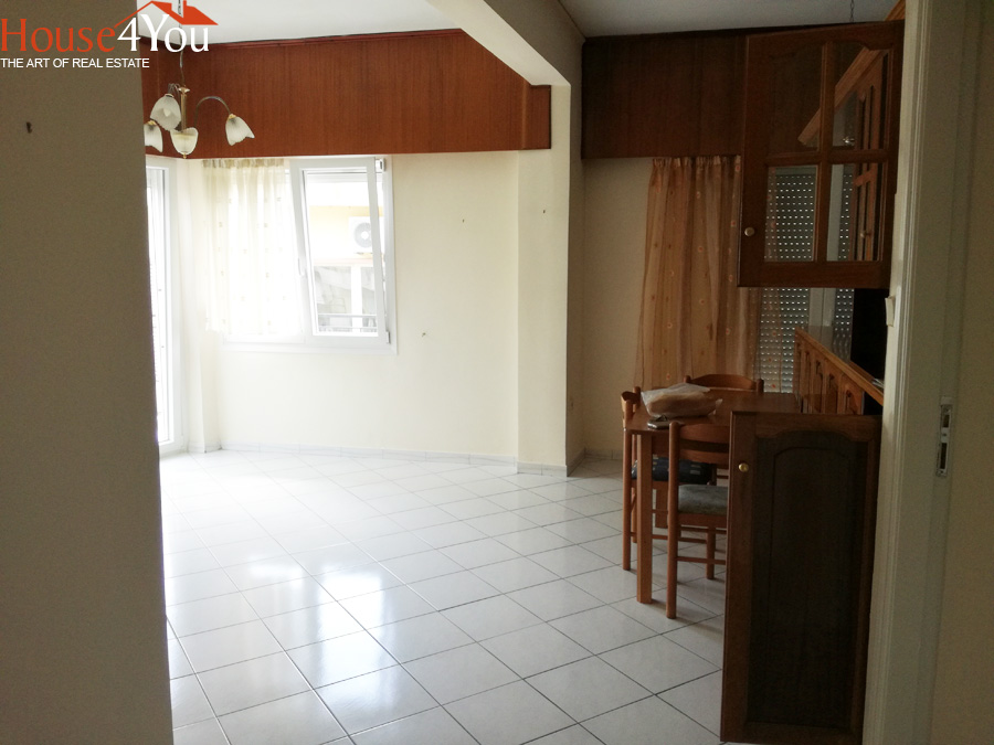 Ενοικιάζεται 3αρι 3ου ορόφου 72τ.μ. στο Τζαμί στα Ιωάννινα