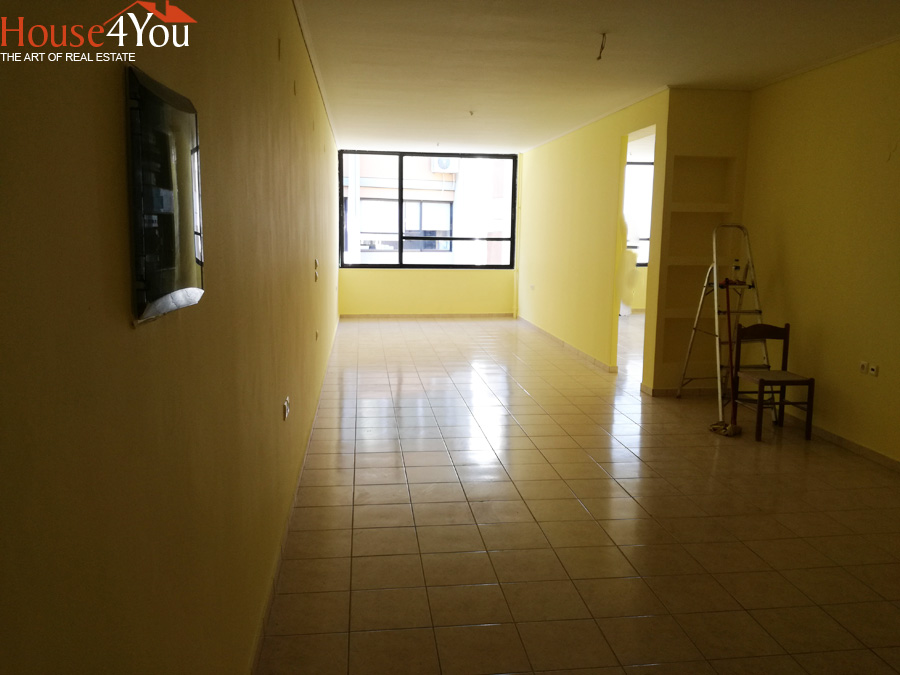 Ενοικιάζεται επαγγελματικός χώρος 75 τμ. 1ου ορόφου  στο Κέντρο των Ιωαννίνων.