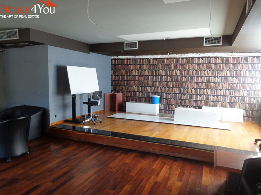 Πωλείται επαγγελματικός χώρος 190τμ. ρετιρέ στην καρδιά του Κέντρου των Ιωαννίνων