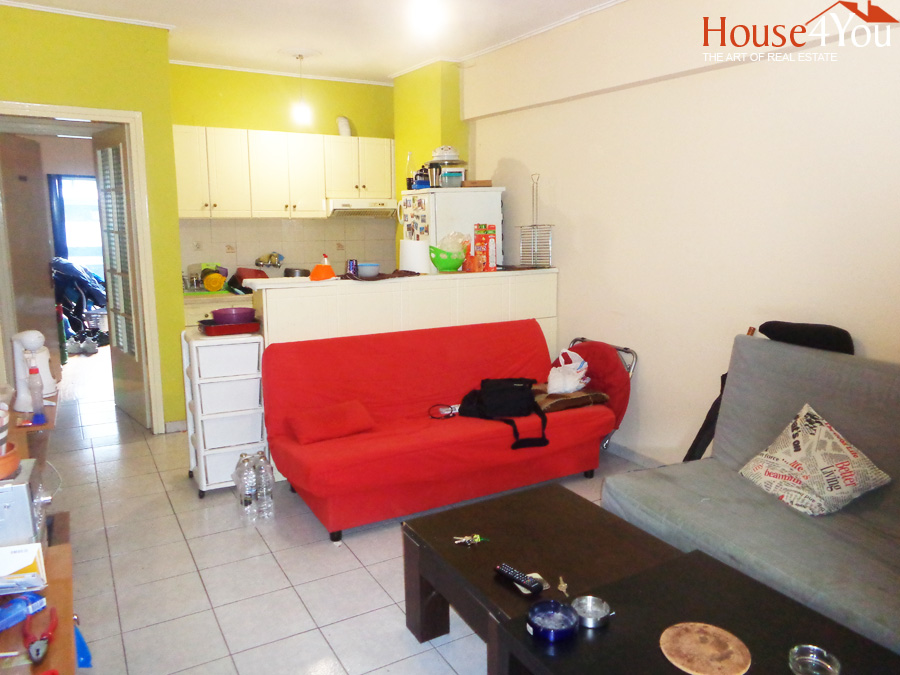 Πωλείται 4αρι διαμέρισμα 82 τμ. κατασκευής 1990 1ου ορόφου στο κέντρο των Ιωαννίνων πλησίον Χ.Τρικούπη