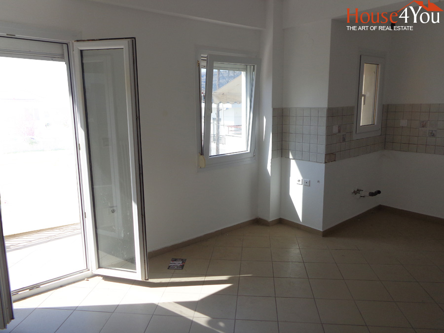 Πωλείται δυάρι διαμέρισμα με σοφίτα συνολικών 84τμ. 1ου ορόφου στο Κ. Νεοχωρόπουλο μόλις 50μ. απο την Νιάρχου 