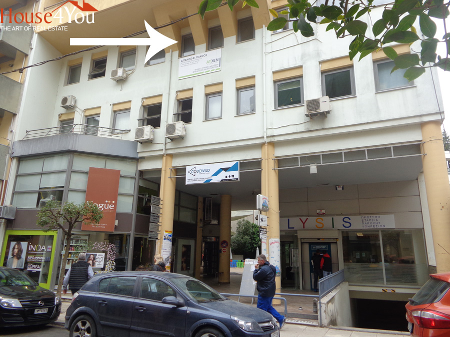 Ενοικιάζεται επαγγελματικός χώρος 37 τμ. 2ου ορόφου στην N. Ζέρβα 5 στο κέντρο των Ιωαννίνων με υπόγεια θέση πάρκινγκ