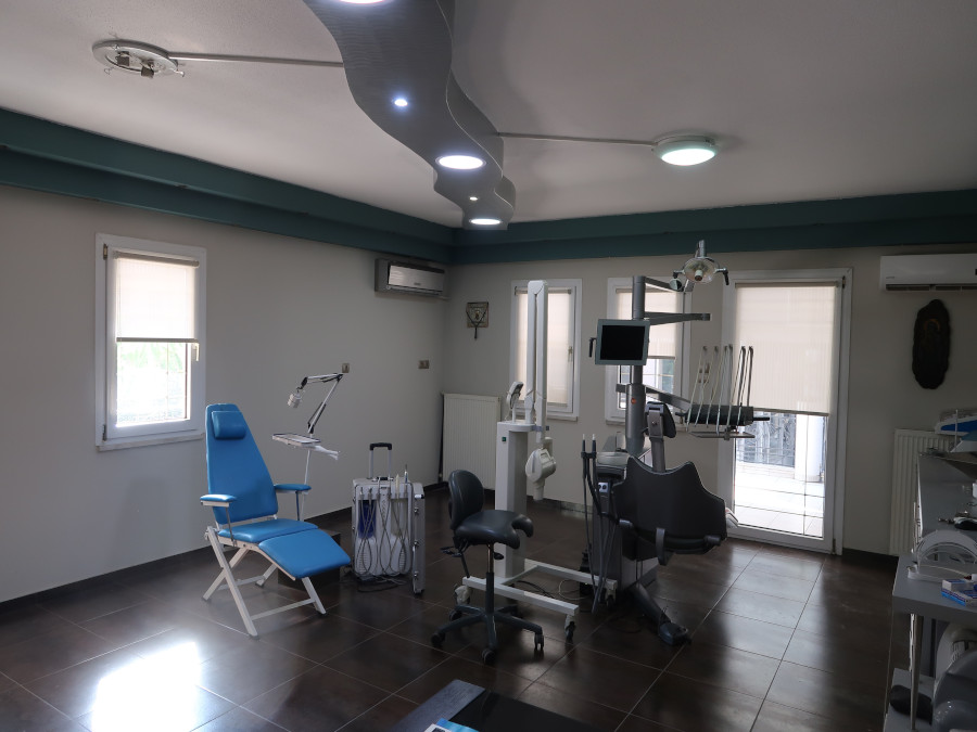 Ενοικιάζεται επαγγελματικός χώρος 75 τ.μ. 1ου ορόφου στην oδό Κοραή στα Γιάννενα