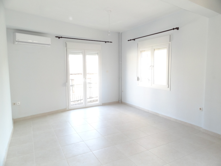 Ενοικιάζεται 2αρι διαμέρισμα 50 τ.μ. 1ου υπερυψωμένου ορόφου στο Άλσος στα Ιωάννινα