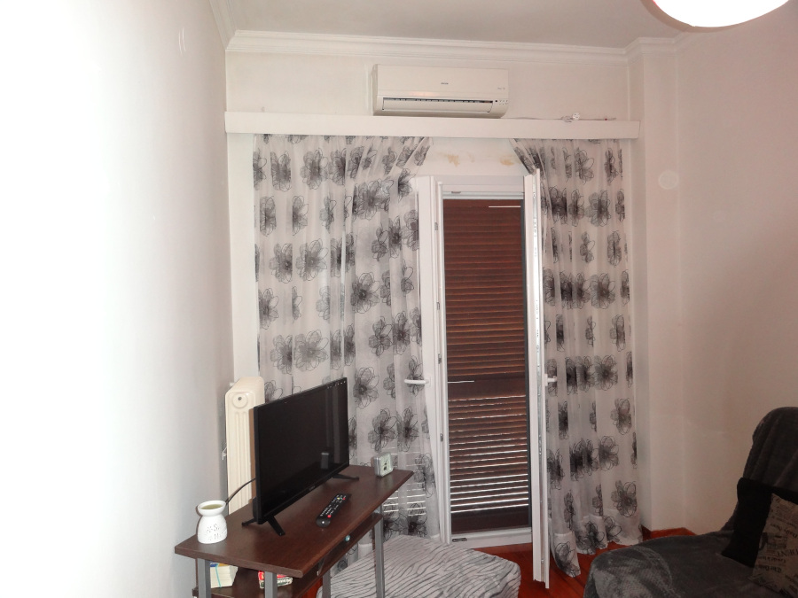 Ενοικιάζεται 2αρι διαμέρισμα 52 τ.μ. 1ου ορόφου πολύ κοντά στην κεντρική πλατεία στα Ιωάννινα