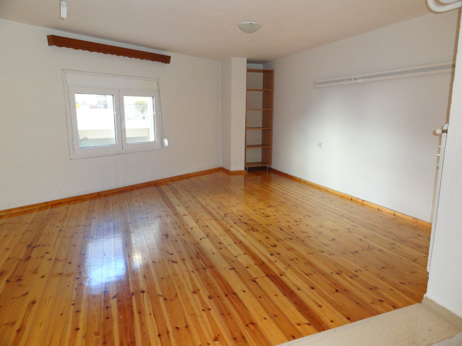 For rent studio of 50 sq.m. mezzanine in Lakkomata in Ioannina.