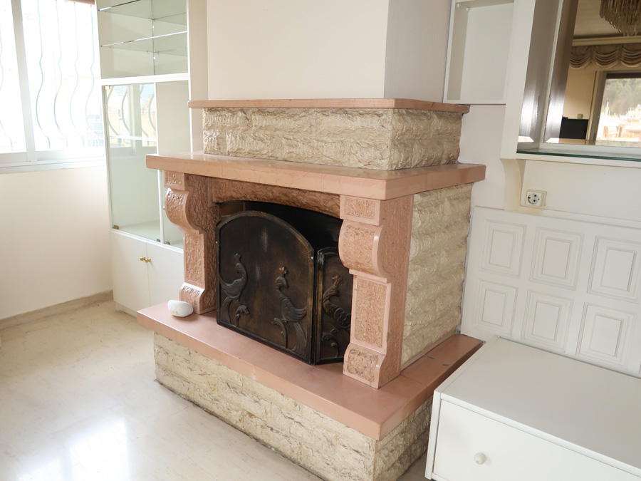 Πωλείται 4αρι διαμέρισμα 141 τμ. 4ου ορόφου με πάρκινγκ στο κέντρο των Ιωαννίνων.