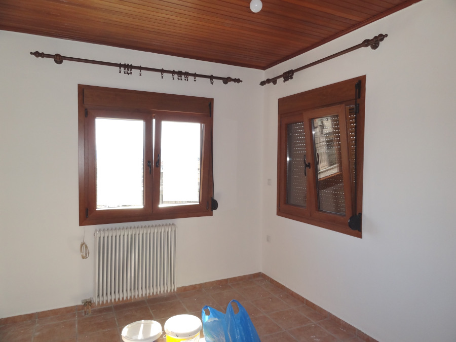 Ενοικιάζεται 2αρι φωτεινό διαμέρισμα 60 τ.μ. 6ου ορόφου στο κέντρο της πόλης των Ιωαννίνων κοντά στην πλατεία Πάργης