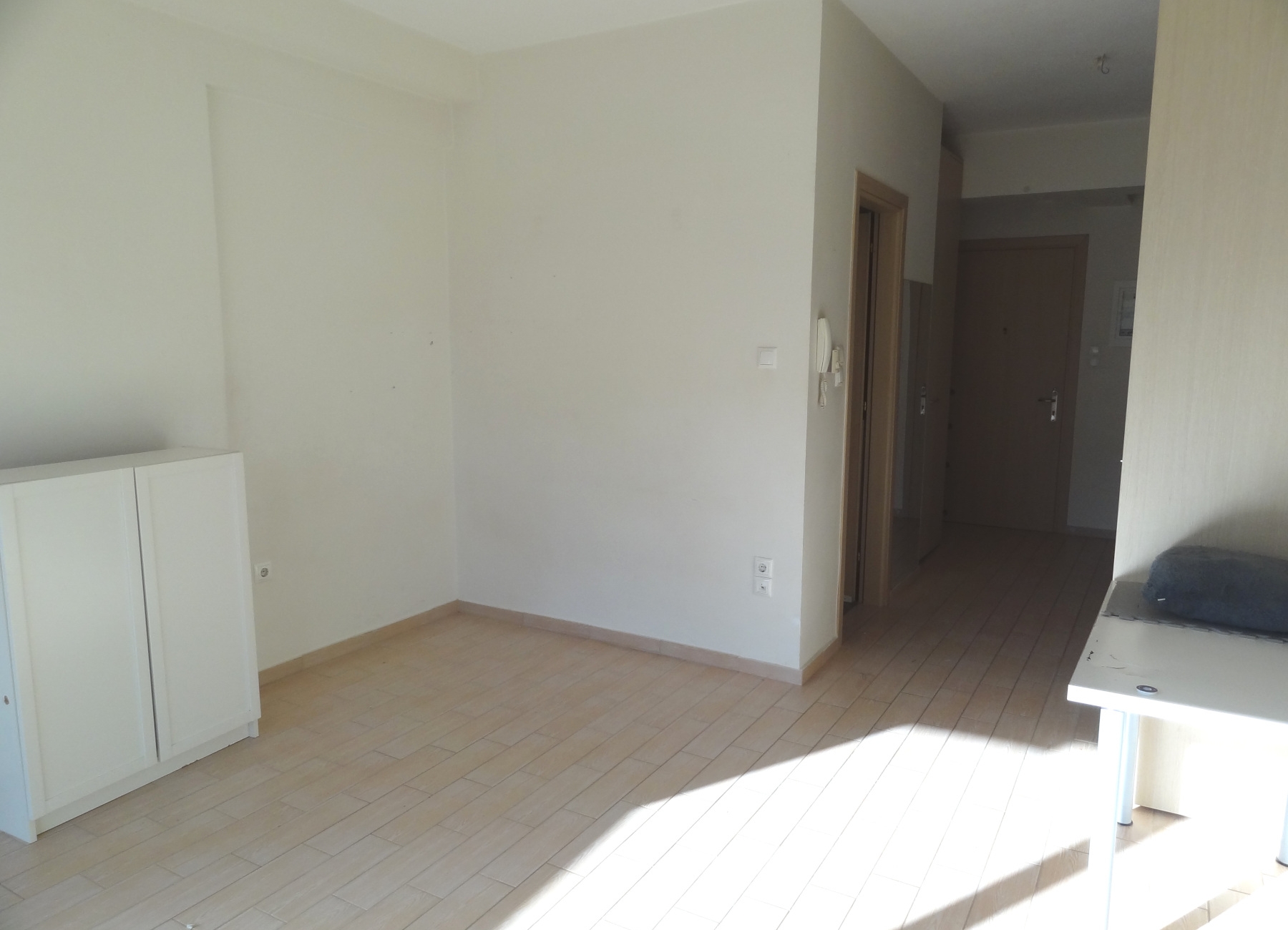 For rent studio of 30 sq.m. 3rd floor, built in 2008, in Karavatia in Ioannina.