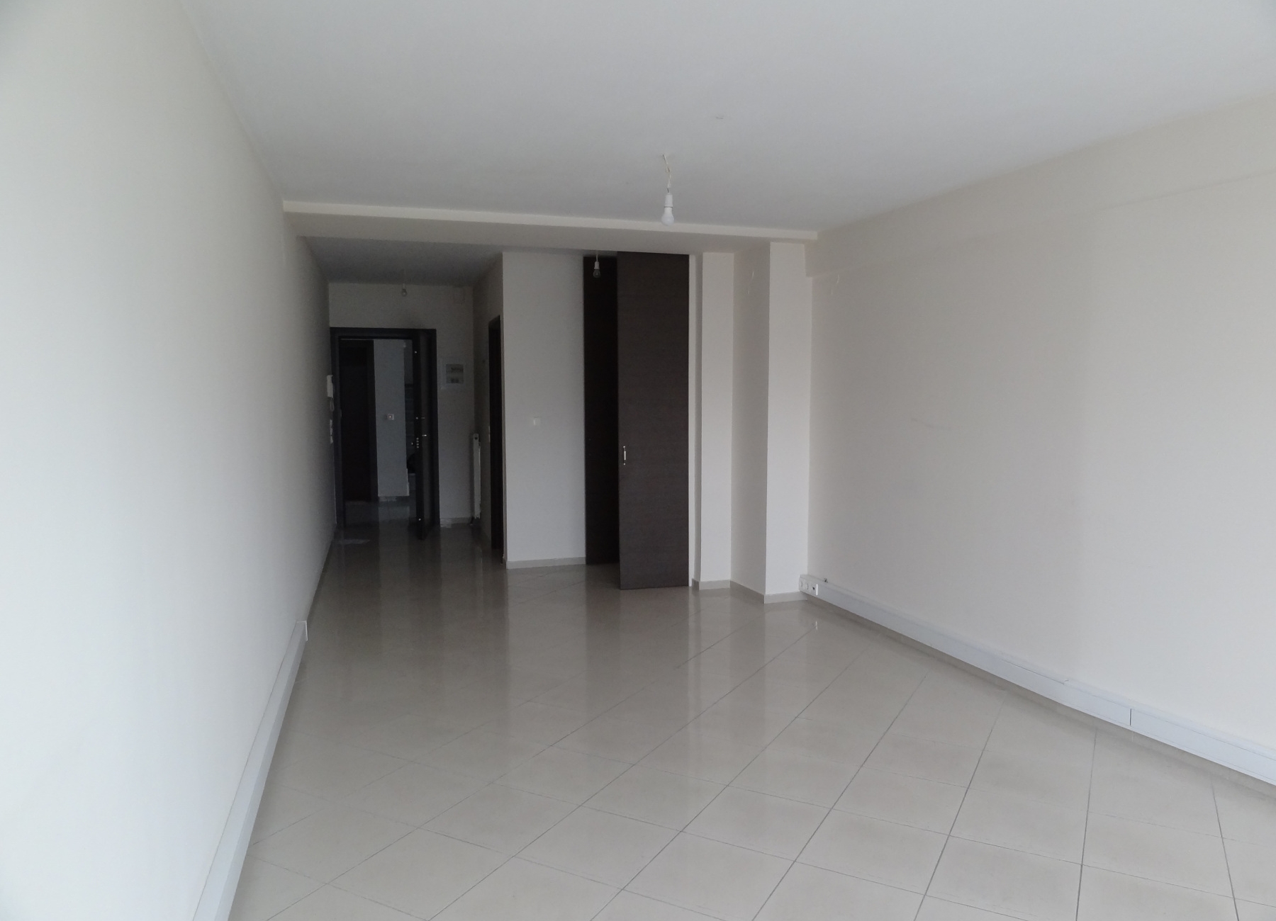 Ενοικιάζεται επαγγελματικός χώρος γραφείο 43 τ.μ. 2ου ορόφου σε κεντρικό σημείο στα Ιωάννινα