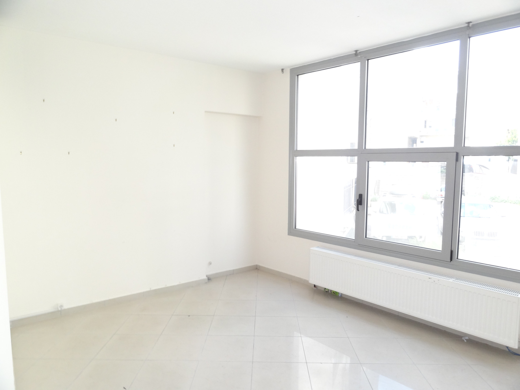 Ενοικιάζεται επαγγελματικός χώρος γραφείο 35 τ.μ. 1ου ορόφου σε κεντρικό σημείο των Ιωαννίνων