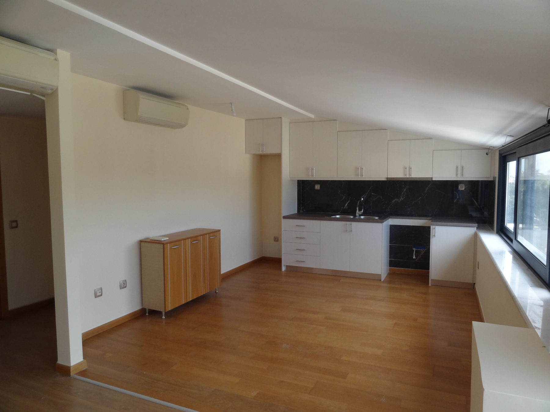 Ενοικιάζεται διαμπερές 2αρι διαμέρισμα 52 τ.μ. 5ου ορόφου  στο κέντρο των Ιωαννίνων πλησίον της Ακαδημίας