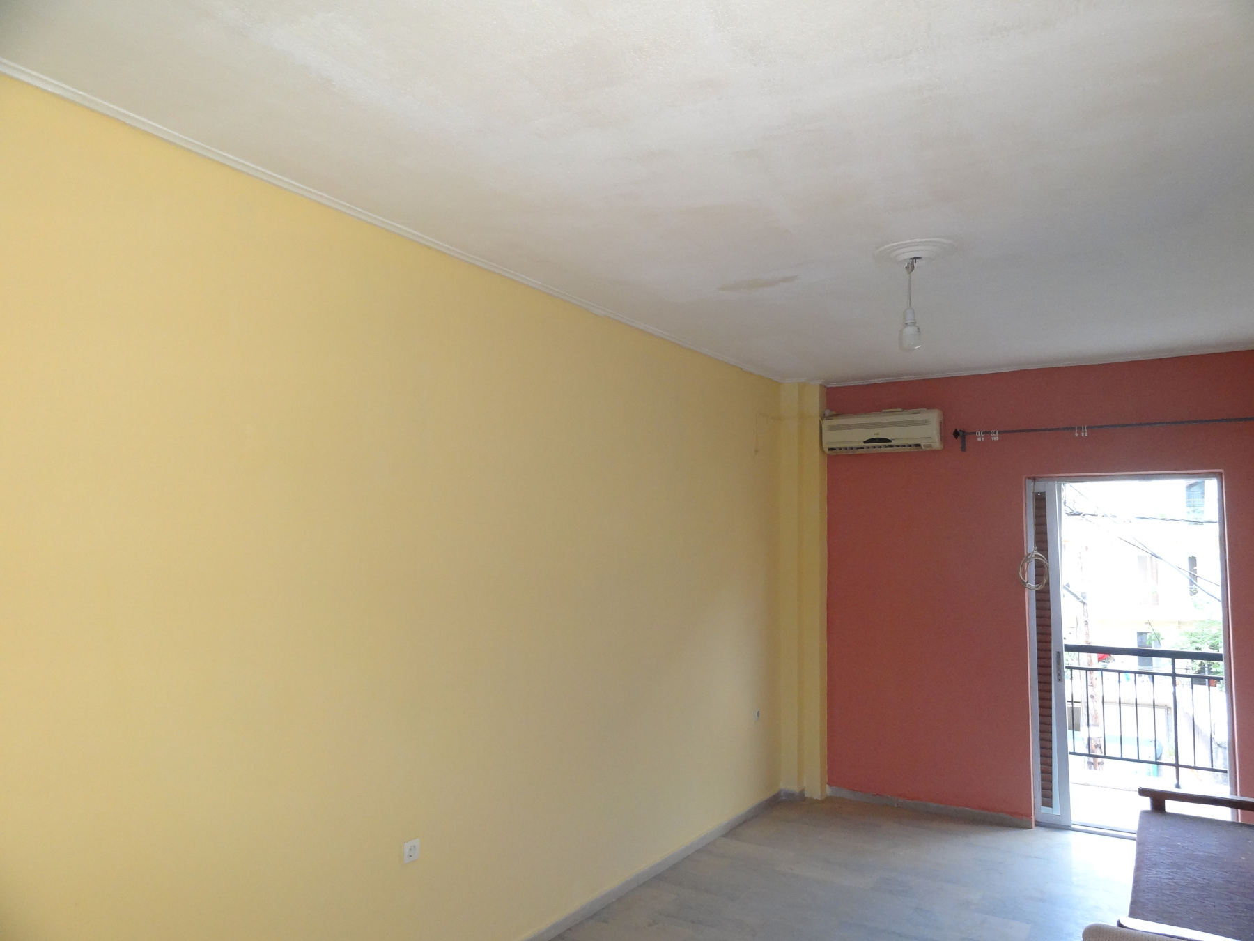 Ενοικιάζεται διαμπερές 3αρι διαμέρισμα 70 τ.μ. 2ου ορόφου στη Καλούτσιανη στα Ιωάννινα