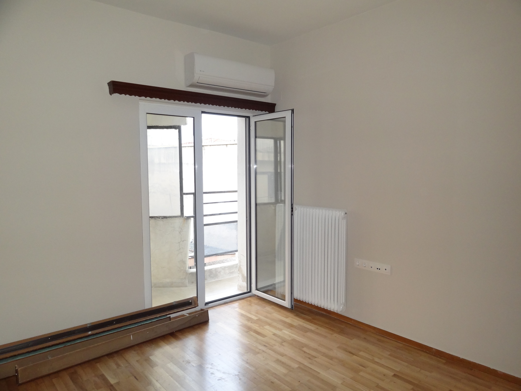 Ενοικιάζεται πλήρως ανακαινισμένο 2αρι διαμέρισμα 60 τ.μ. στην πλατεία Πάργης στο κέντρο των Ιωαννίνων