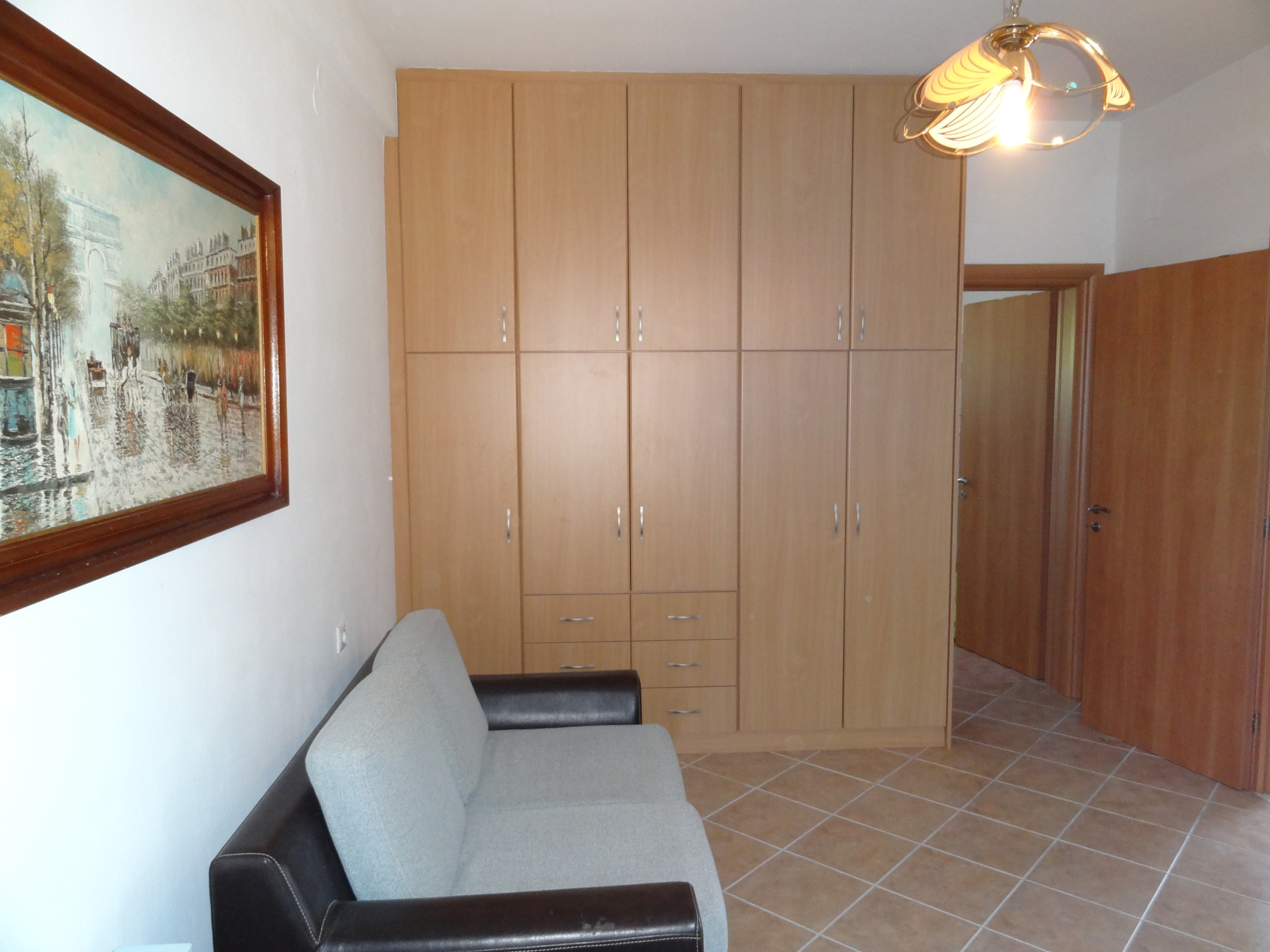 Ενοικιάζεται πλήρως επιπλωμένο ισόγειο 2αρι διαμέρισμα 45 τ.μ. στο Νεοχωρόπουλο κοντά στο Πανεπιστήμιο Ιωαννίνων