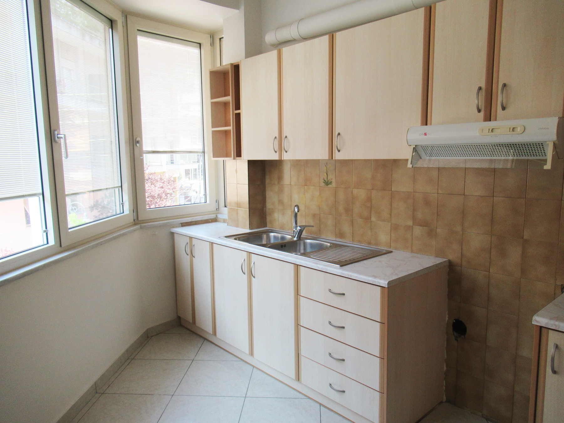 Ενοικιάζεται ανακαινισμένο δυαρι διαμέρισμα 54 τ.μ. 2ου ορόφου στο κέντρο των Ιωαννίνων