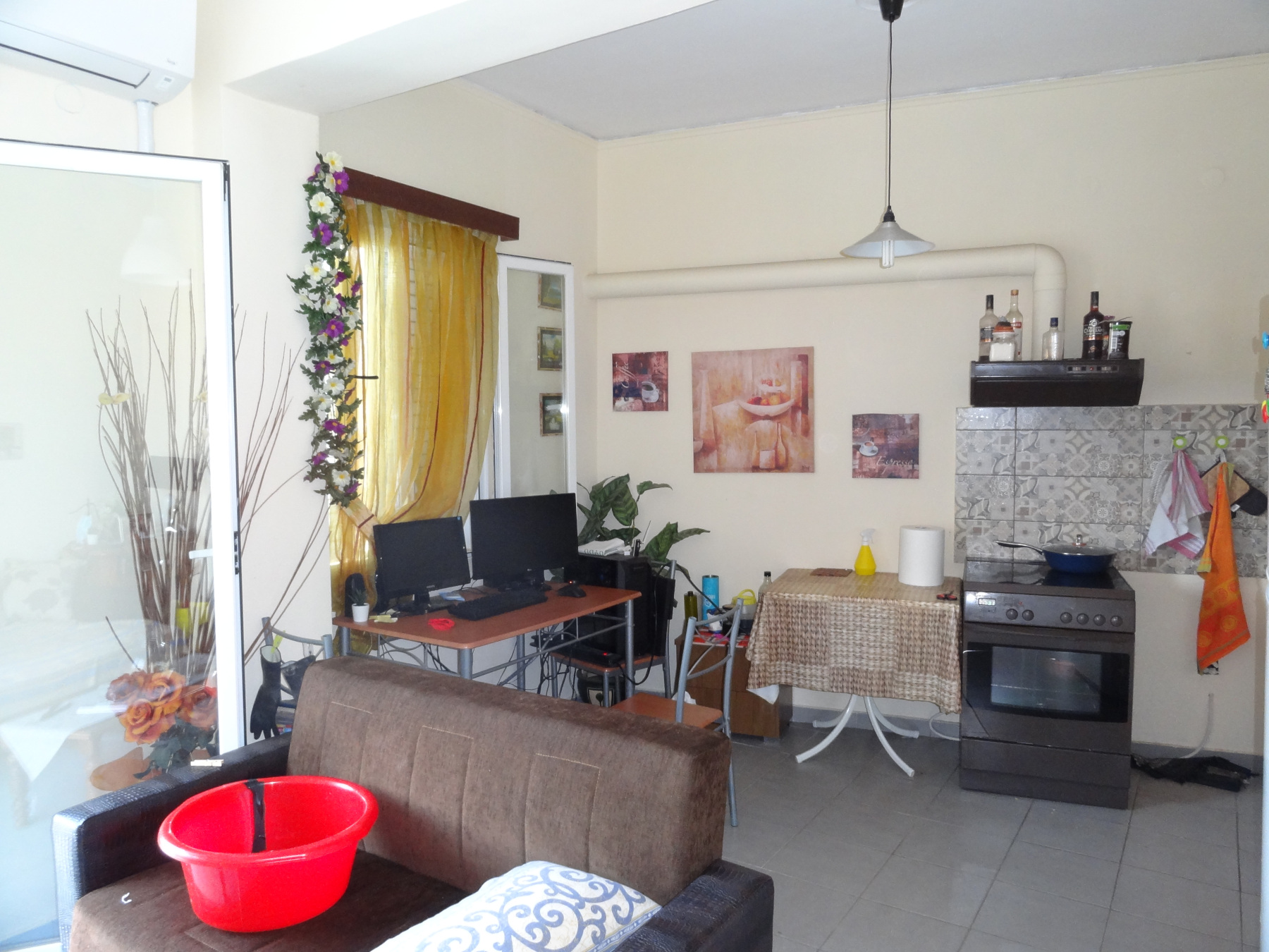 For rent 1 bedroom apartment of 61 sq.m. 1st floor in the center of Ioannina near the old KTEL.