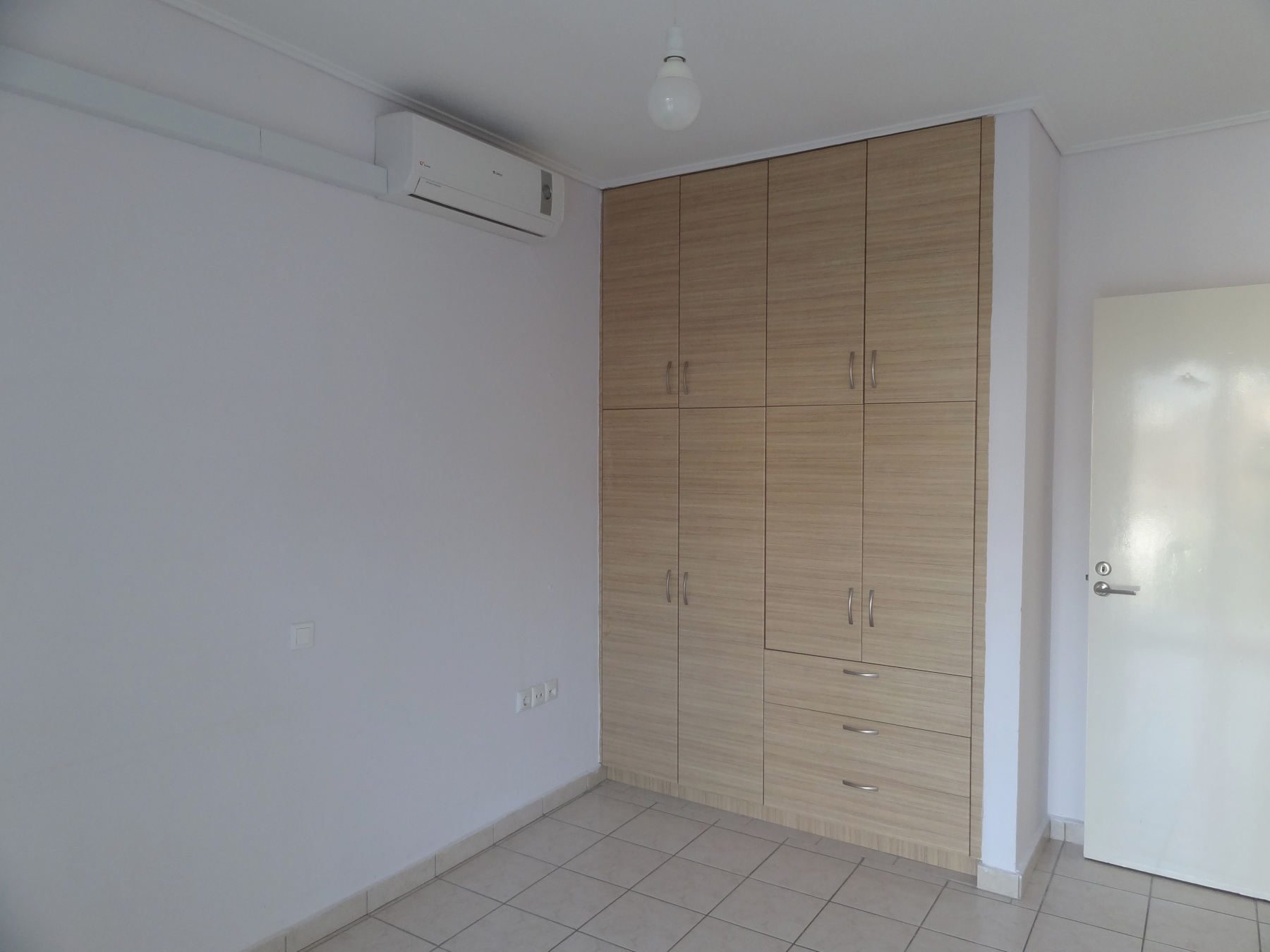 For rent in the center of Ioannina, a two-rooms studio of 34 sq.m. 2nd floor