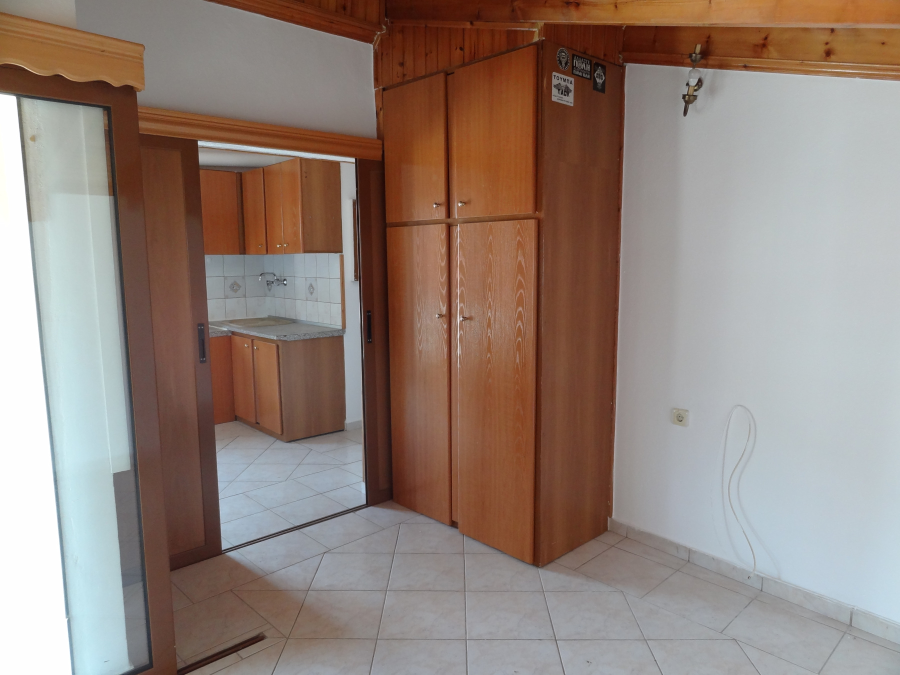 For rent 1 bedroom apartment of 41 sq.m. 3rd floor near Homer Square in the area of Zeugaria, Ioannina