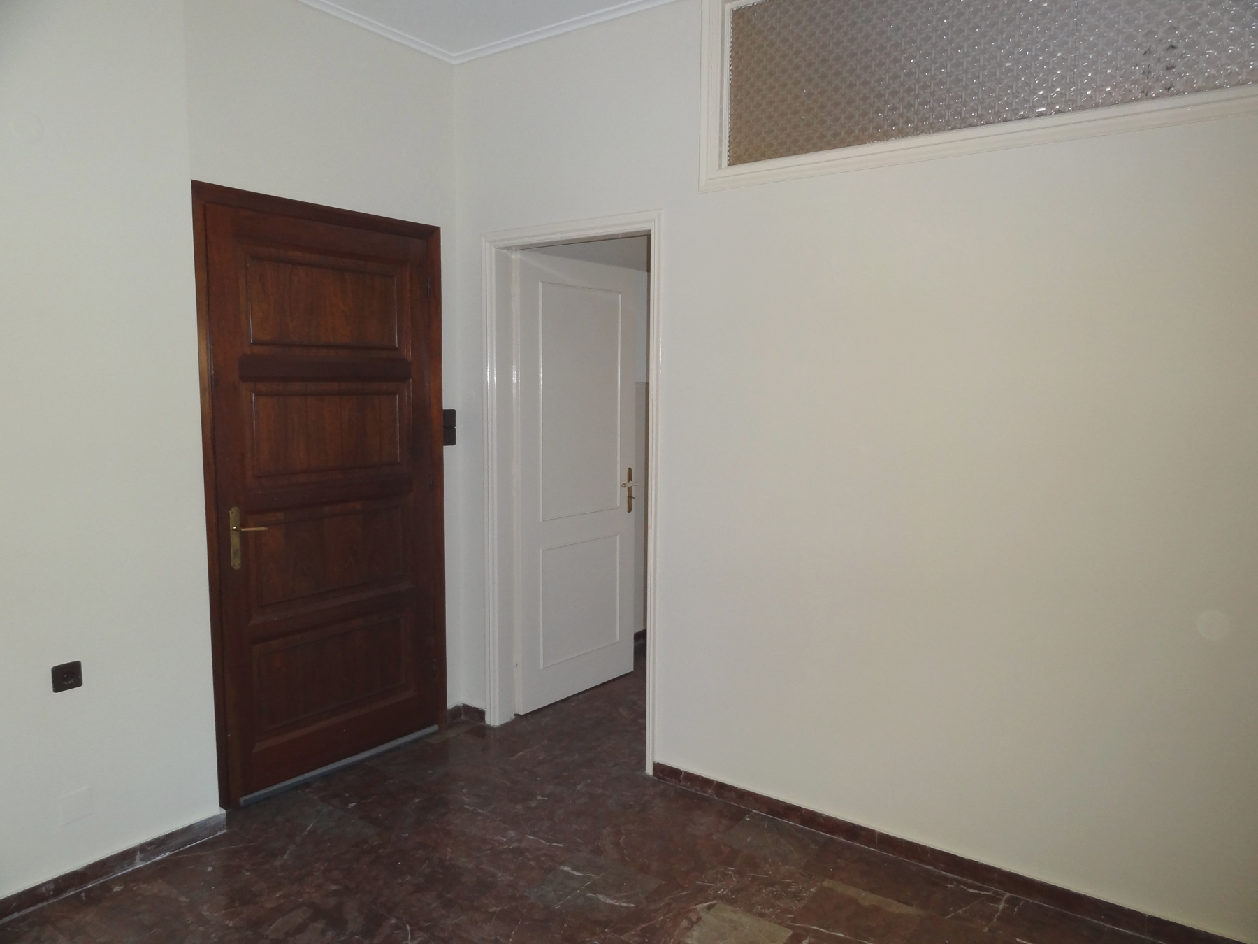 For rent 1 bedroom apartment of 48 sq.m. 3rd floor in the city center of Ioannina near the Academy