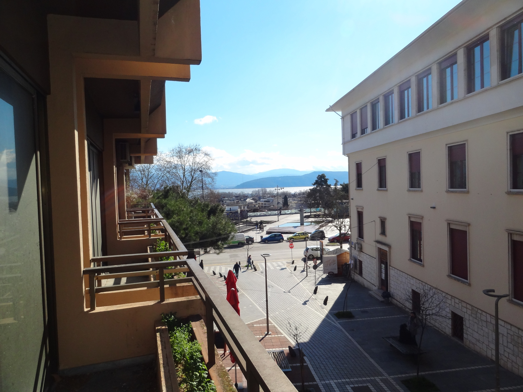 Office for rent 32 sq.m. 1st floor opposite the central square of Ioannina in Michael Angelou 2
