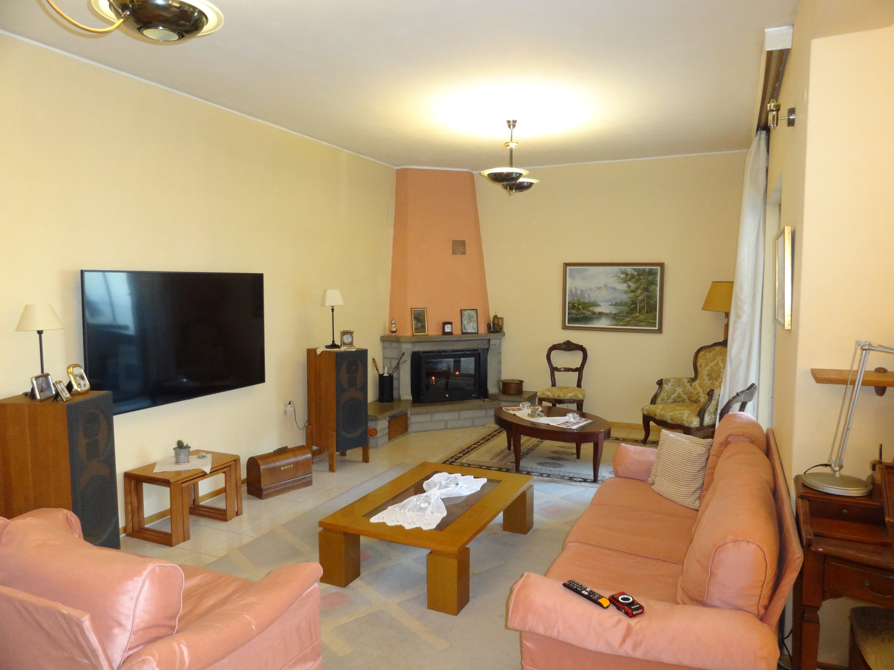 For sale 3 bedrooms apartment of 105 sq.m. 2nd floor in the center of Ioannina near Dodoni Avenue