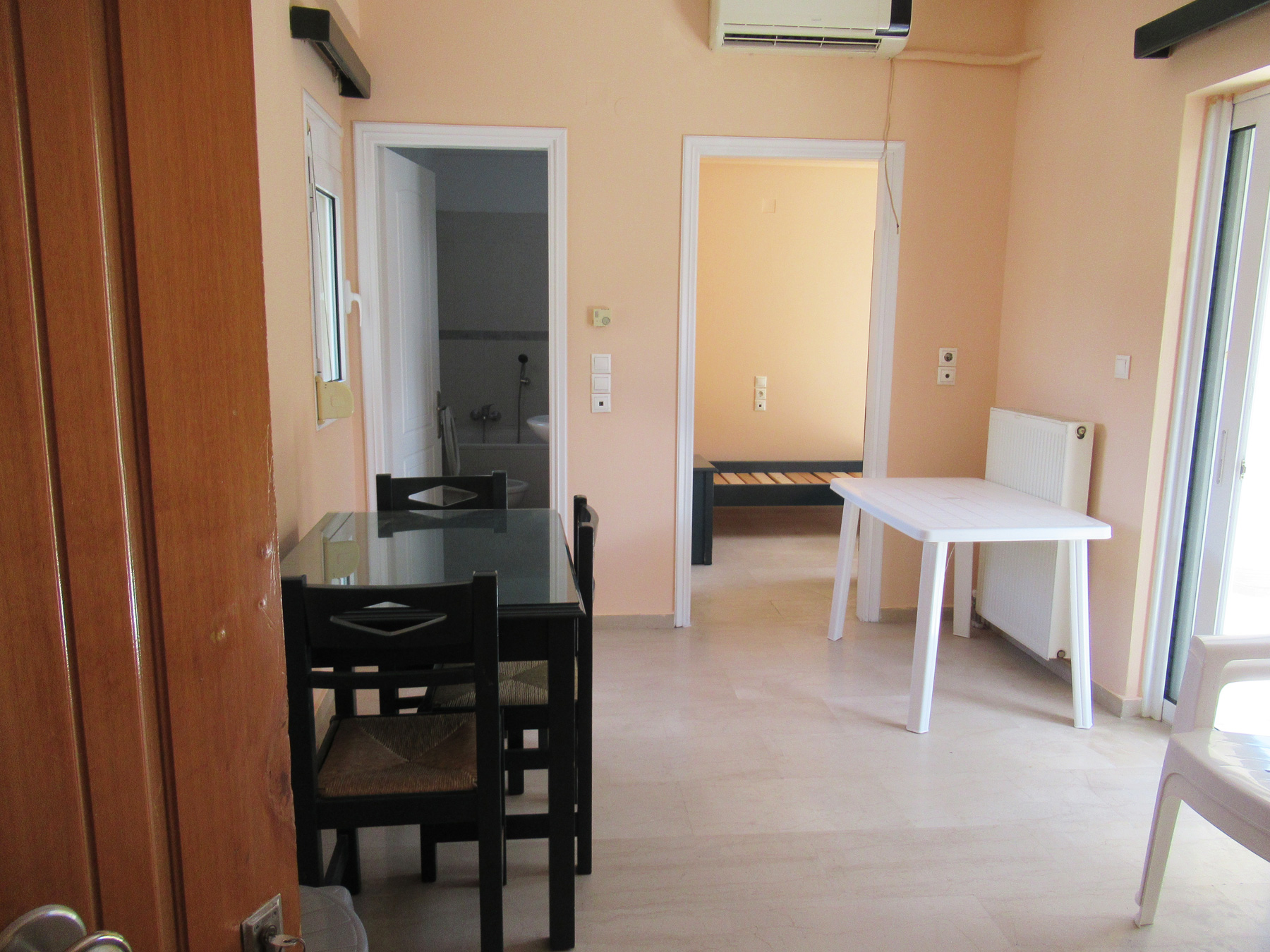 For rent furnished 2 bedroom apartment of 35 sq.m. on the 1st floor in Anatoli in Ioannina.