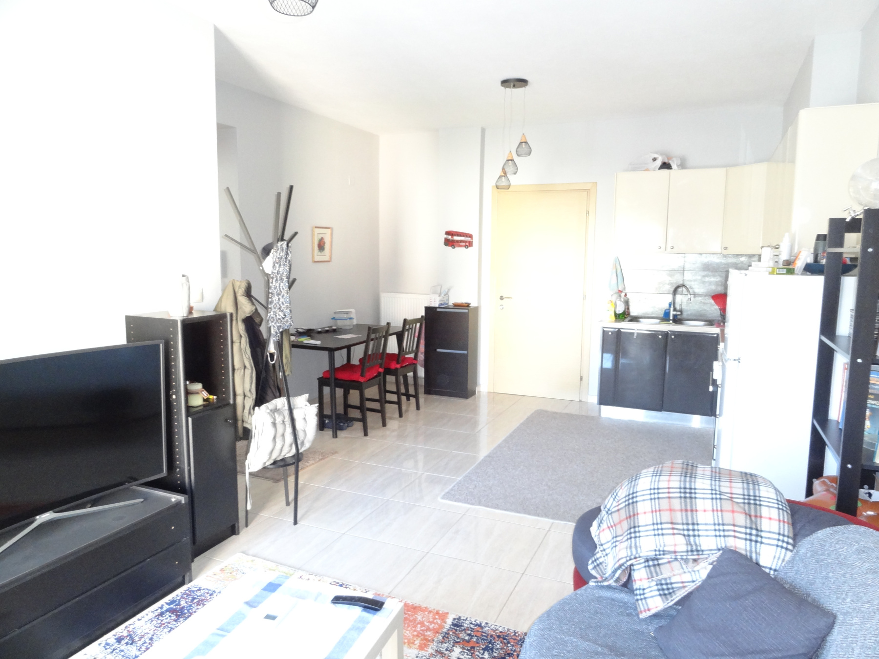 Ενοικιάζεται 2αρι διαμέρισμα 3ου ορόφου 52 τ.μ. κατασκευής 2010 στην Σακελλαρίου πλησίον Πλατείας Πάργης στα Ιωάννινα