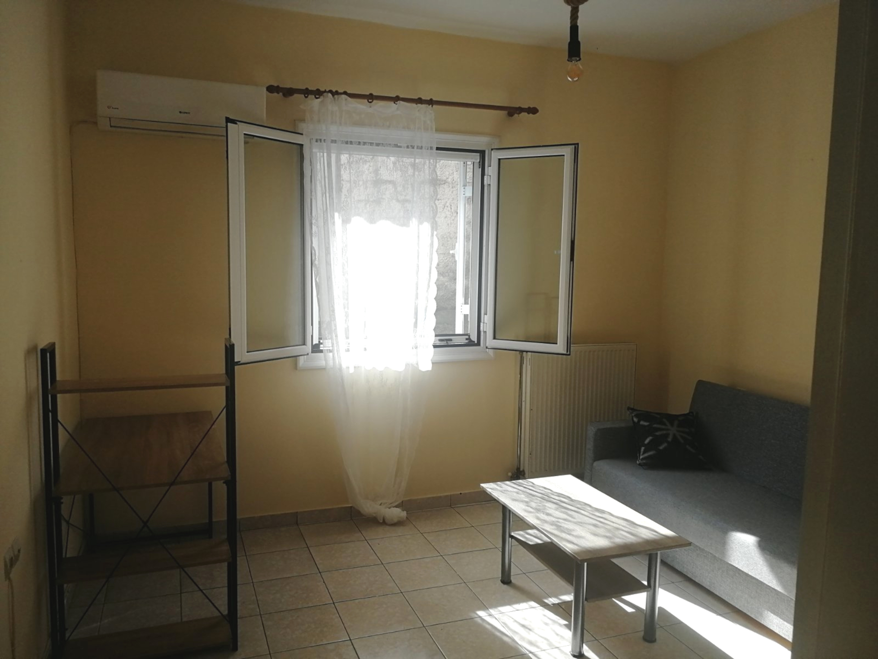 For rent ground floor two-rooms studio 37 sq.m. in the area of Zevgaria in Ioannina