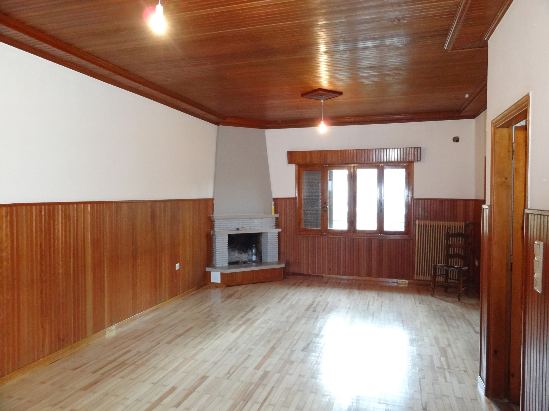For rent 2 bedrooms apartment  90 sq.m. 1st floor in the Seismoplikta area in Ioannina