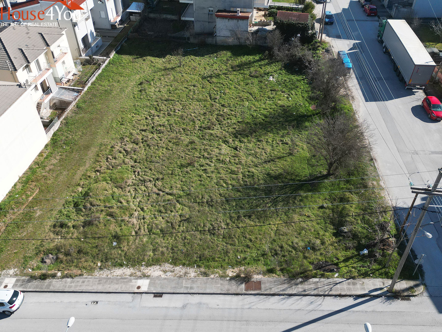 Corner plot of 480 sq.m. for sale. with S.D. 0.5 on Philippou B. in Nea Zoi Ioannina