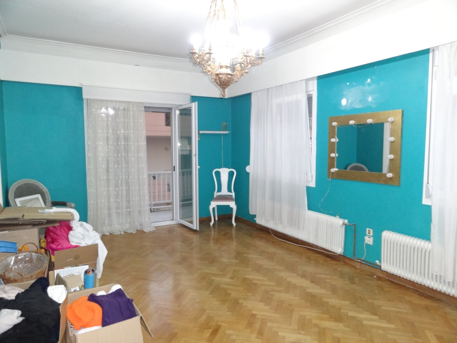 124 sq.m. apartment for rent 2nd floor with 2 bedrooms and fireplace near the center of Ioannina