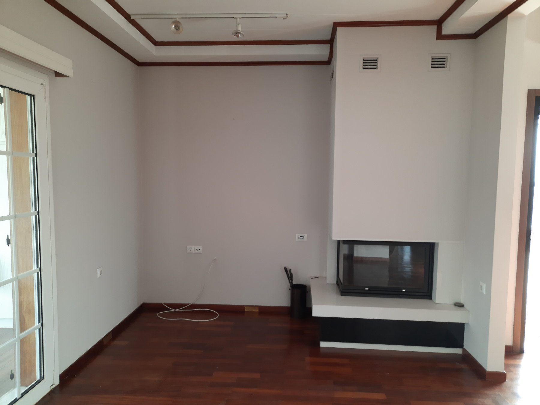 For rent a spacious 1 bedroom apartment of 70 sq.m. 1st floor near the Panepirot stadium in Ioannina