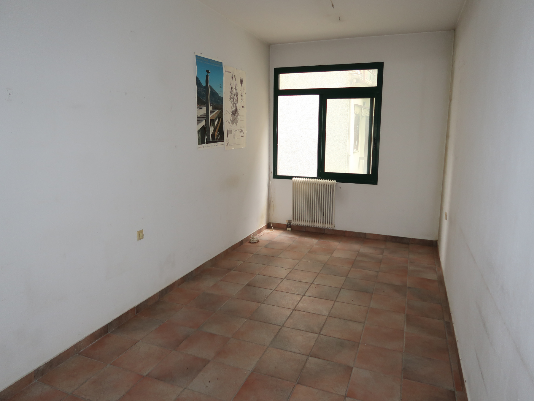Commercial space for rent 31 sq.m. 2nd floor on Harilaou Trikoupi in Ioannina