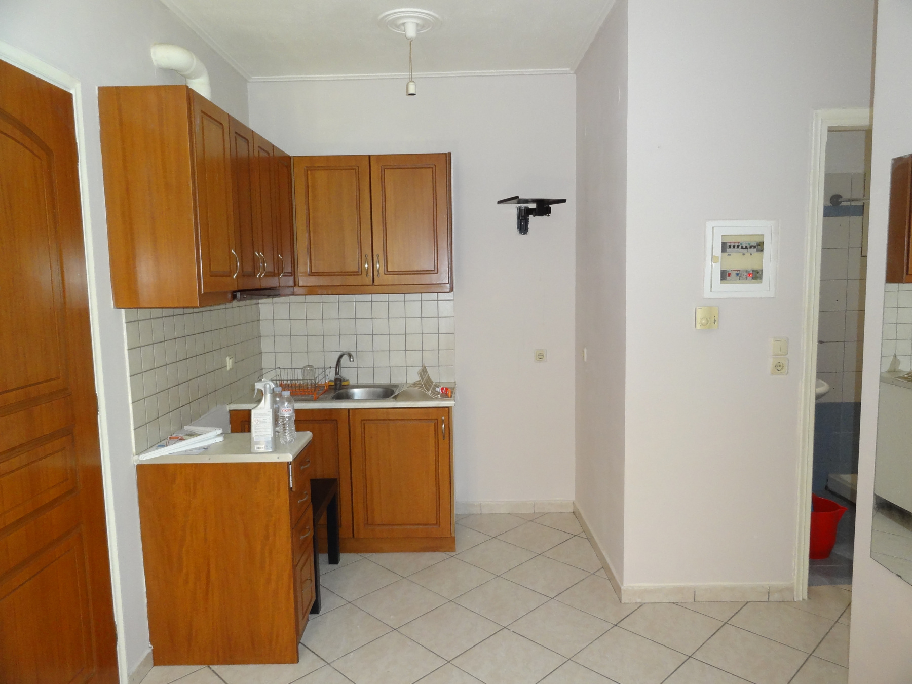 For rent ground floor studio 23 sq.m. near Dodoni Avenue in the center of Ioannina