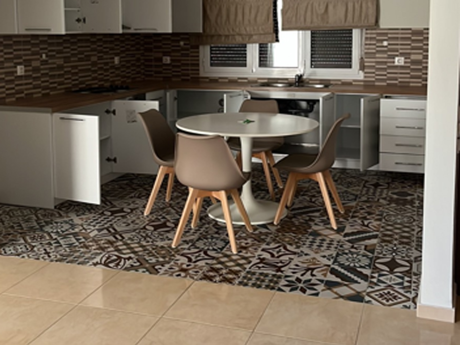 Ενοικιάζεται 2αρι διαμέρισμα 60 τ.μ. 2ου ορόφου στην περιοχή του σταδίου στα Ιωάννινα