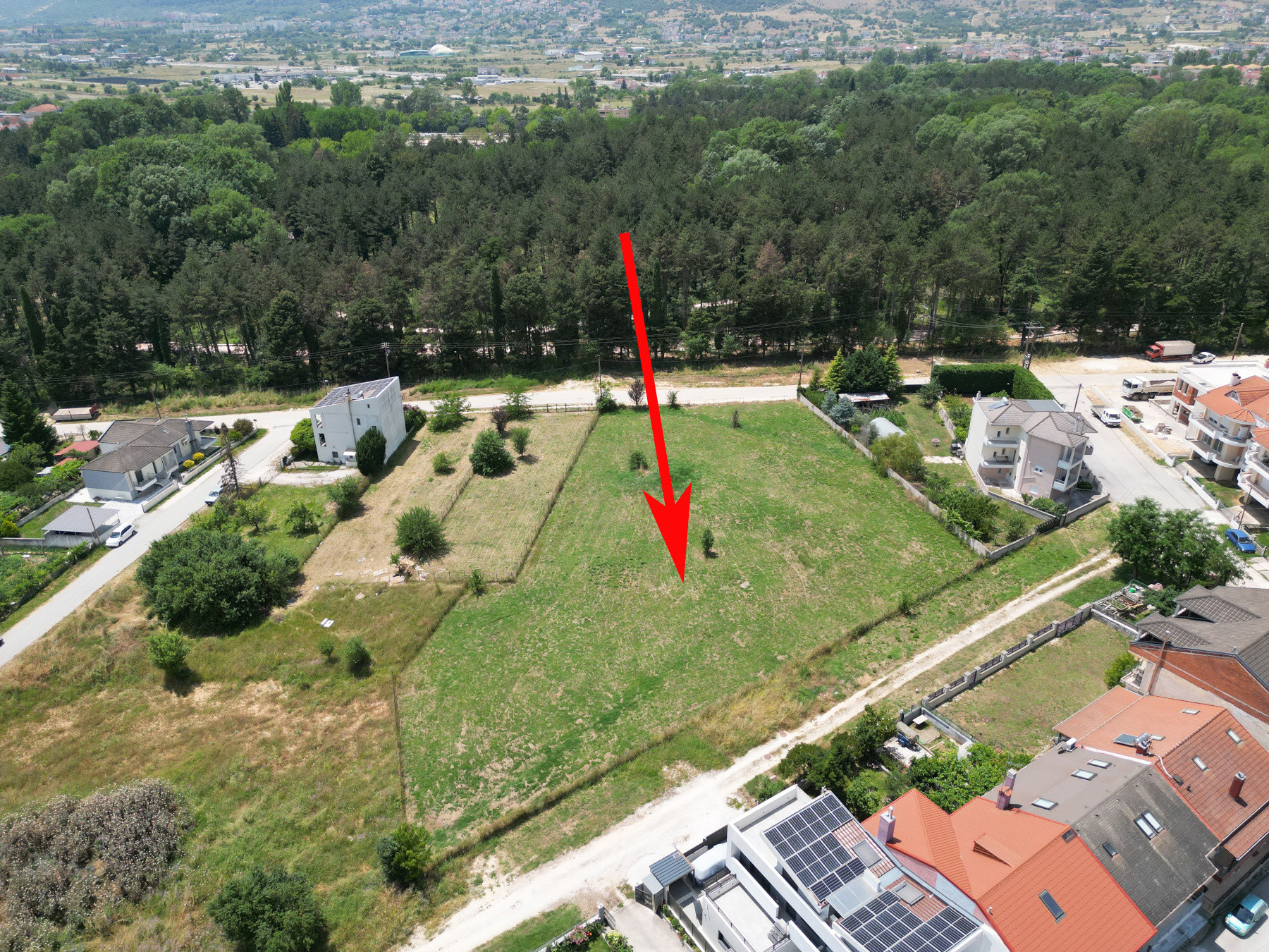 Πωλείται οικόπεδο 3562 τ.μ. με ΣΔ 0.6 δίπλα στο δάσος στο Γιαννιώτικο σαλόνι στα Ιωάννινα