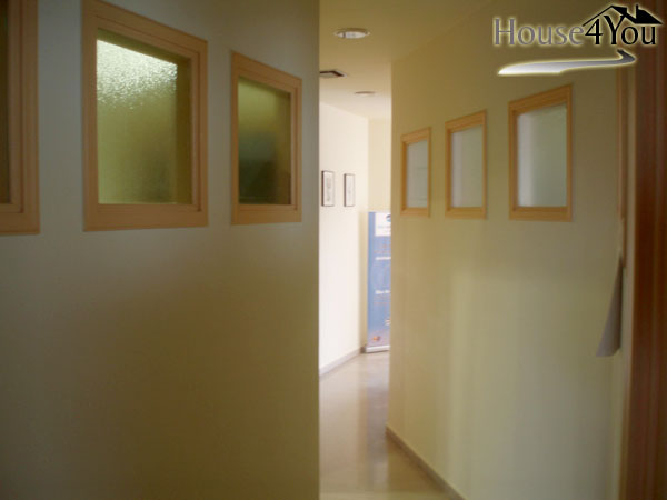 Πωλούνται 2 καταστήματα σε εμπορική περιοχή της Κέρκυρας