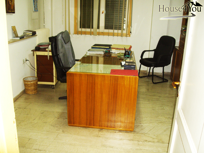 Πωλείται ισόγειος επαγγελματικός χώρος 100τ.μ. στο κέντρο στα Γιάννενα