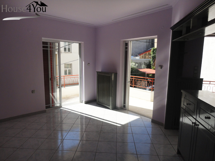 Πωλείται 3αρι οροφοδιαμέρισμα 86τμ. 2ου ορόφου στο κέντρο των Ιωαννίνων με πάρκινγκ