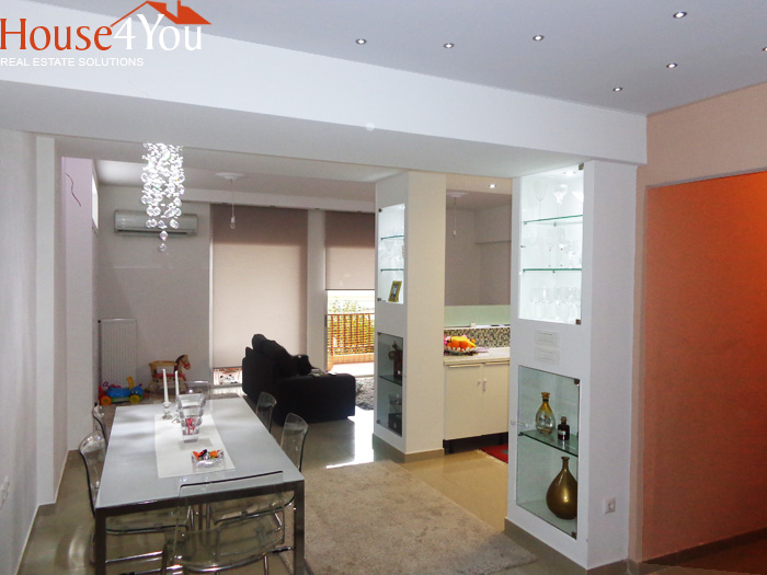 Πωλείται Lux ανακαινισμένο 4αρι διαμέρισμα 115 τμ. 2ου ορόφου στην Καποδιστρίου στα Γιάννενα