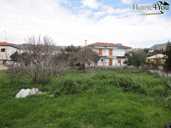 Πωλείται οικόπεδο 872τμ. με ΣΔ. 0.7 μόλις 300 μέτα απο την θάλασσα στο κέντρο των Συβότων