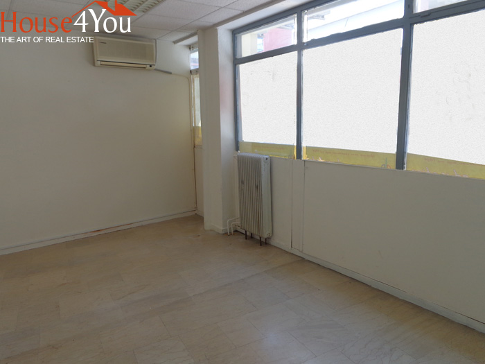 Ενοικιάζεται επαγγελματικός χώρος 212τμ. στην πλατεία Πάργης στο κέντρο των Ιωαννίνων