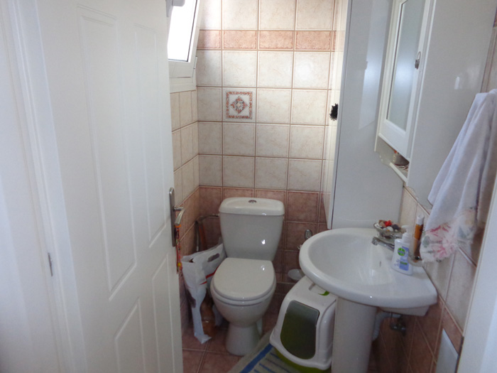 WC στο 1ο επίπεδο.