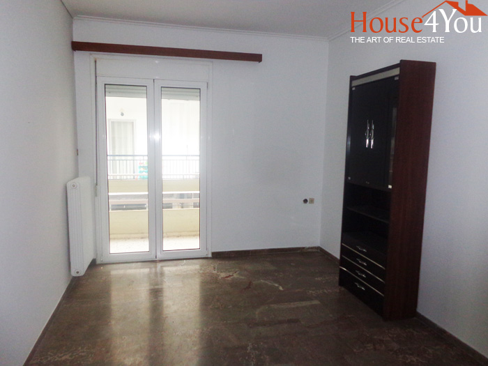 Πωλείται 4αρι διαμέρισμα 98τμ. υπερυψωμένου 1ου ορόφου κοντά στην Ν.Ζέρβα στα Γιάννενα