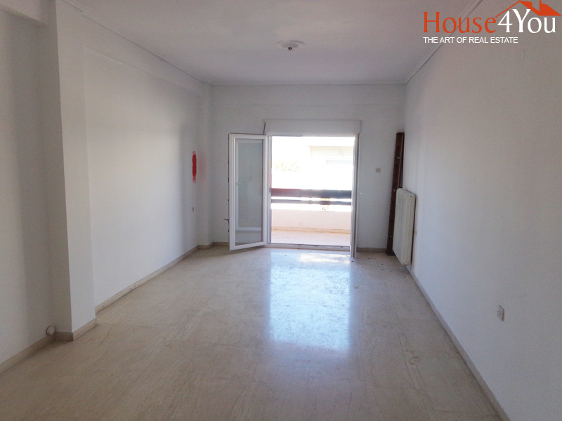 Πωλείται 3αρι διαμέρισμα 105 τμ. 3ου ορόφου μερικώς ανακαινισμένο στην Κοραή στο κέντρο των Ιωαννίνων