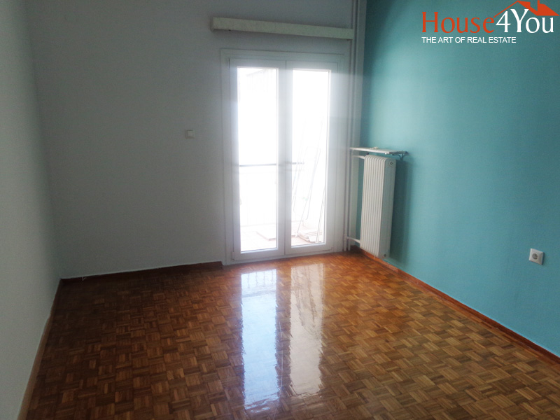 Πωλείται ανακαινισμένο 4αρι διαμέρισμα 91 τμ. 4ου ορόφου στην Κουγκίου στο κέντρο των Ιωαννίνων