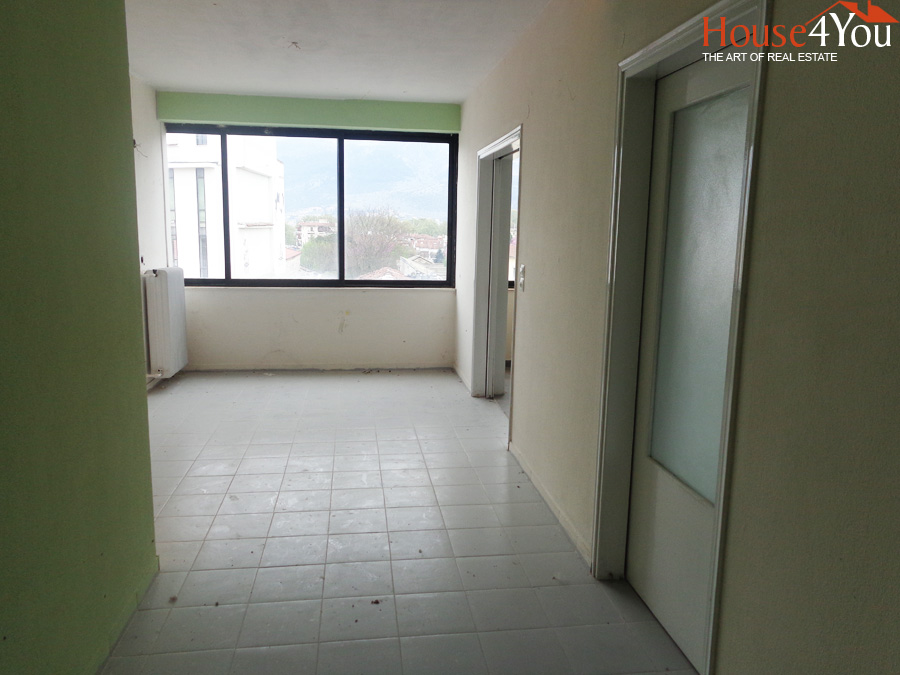 Ενοικιάζεται επαγγελματικός χώρος 60τμ. 3ου ορόφου στην Τσιριγώτη 14 στο κέντρο των Ιωαννίνων