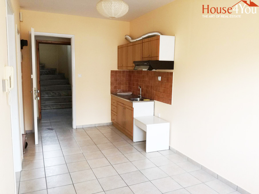 Ενοικιάζεται 2αρι 3ου ορόφου 35τ.μ. στο Κέντρο στα Ιωάννινα